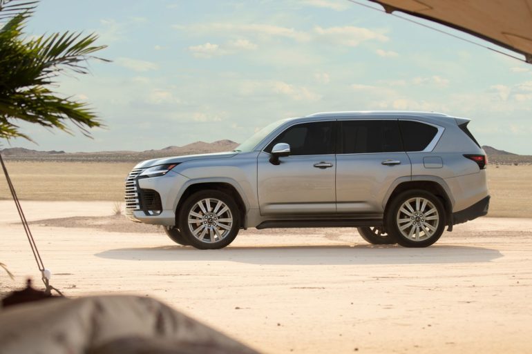 2022 Lexus LX 600 5
