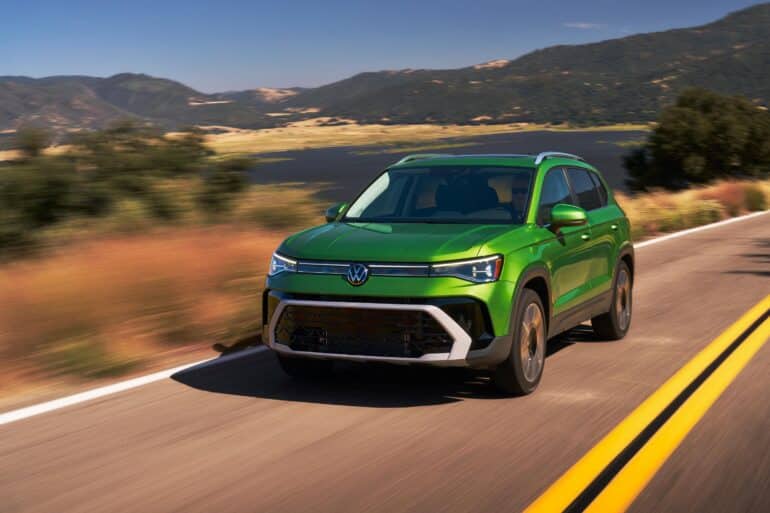 2025 VW Taos 2