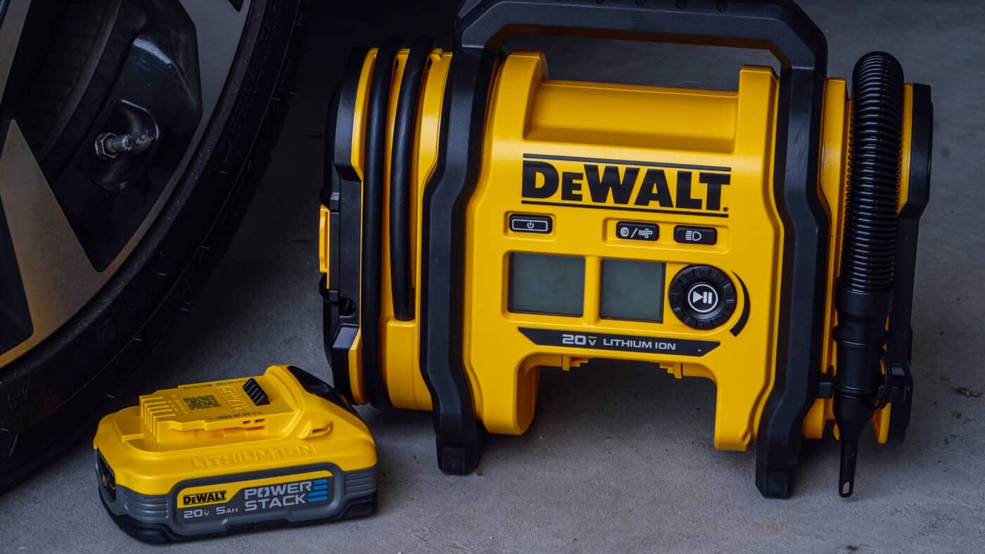 DeWALT 20V MAX Tire Inflator
