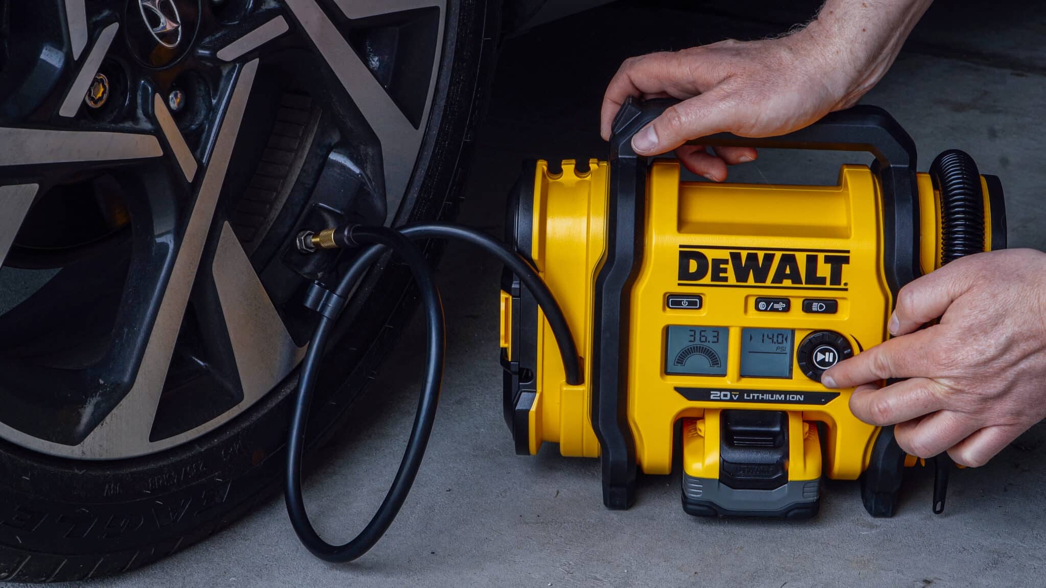 DeWALT 20V MAX Tire Inflator (Best Portable Tire Inflators)