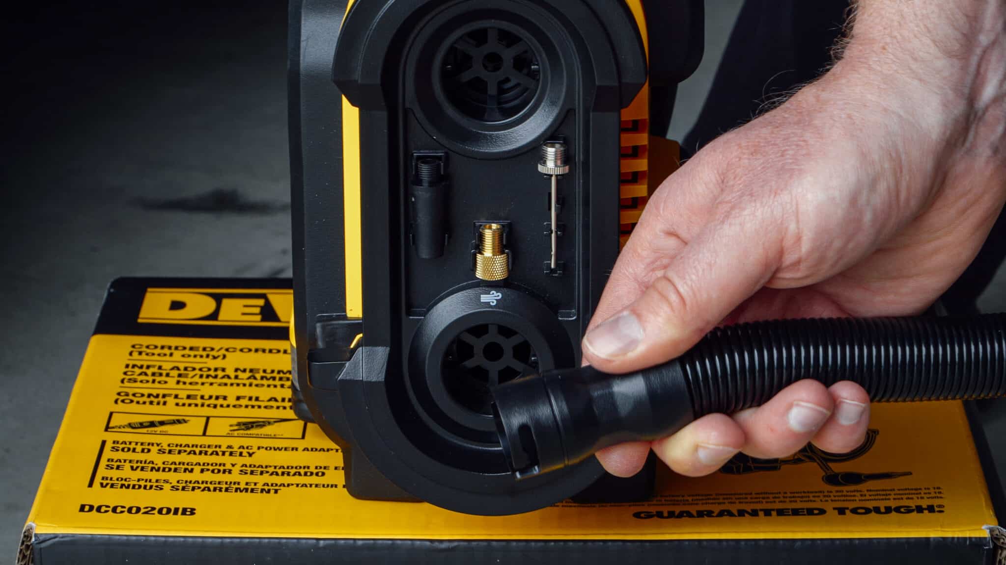 DeWALT 20V MAX Tire Inflator