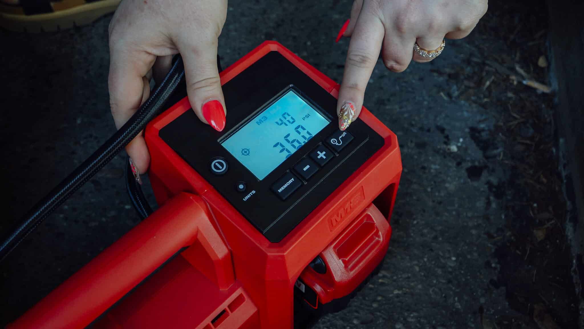Milwaukee M18 Cordless Tire Inflator