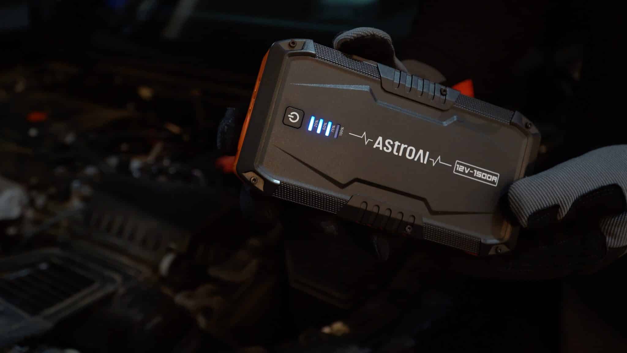 12V AstroAI S8 portable jump starter