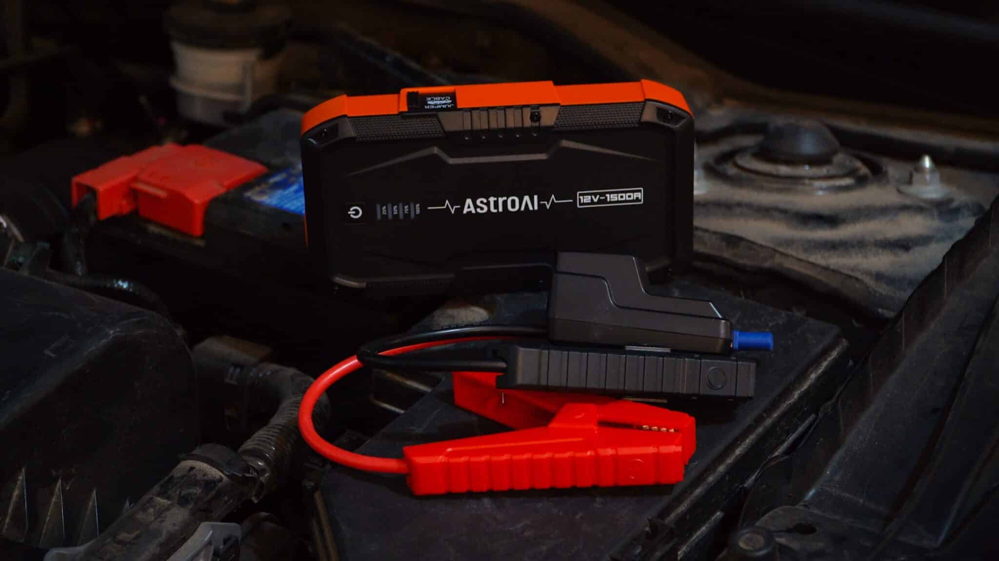 12V AstroAI S8 portable jump starter