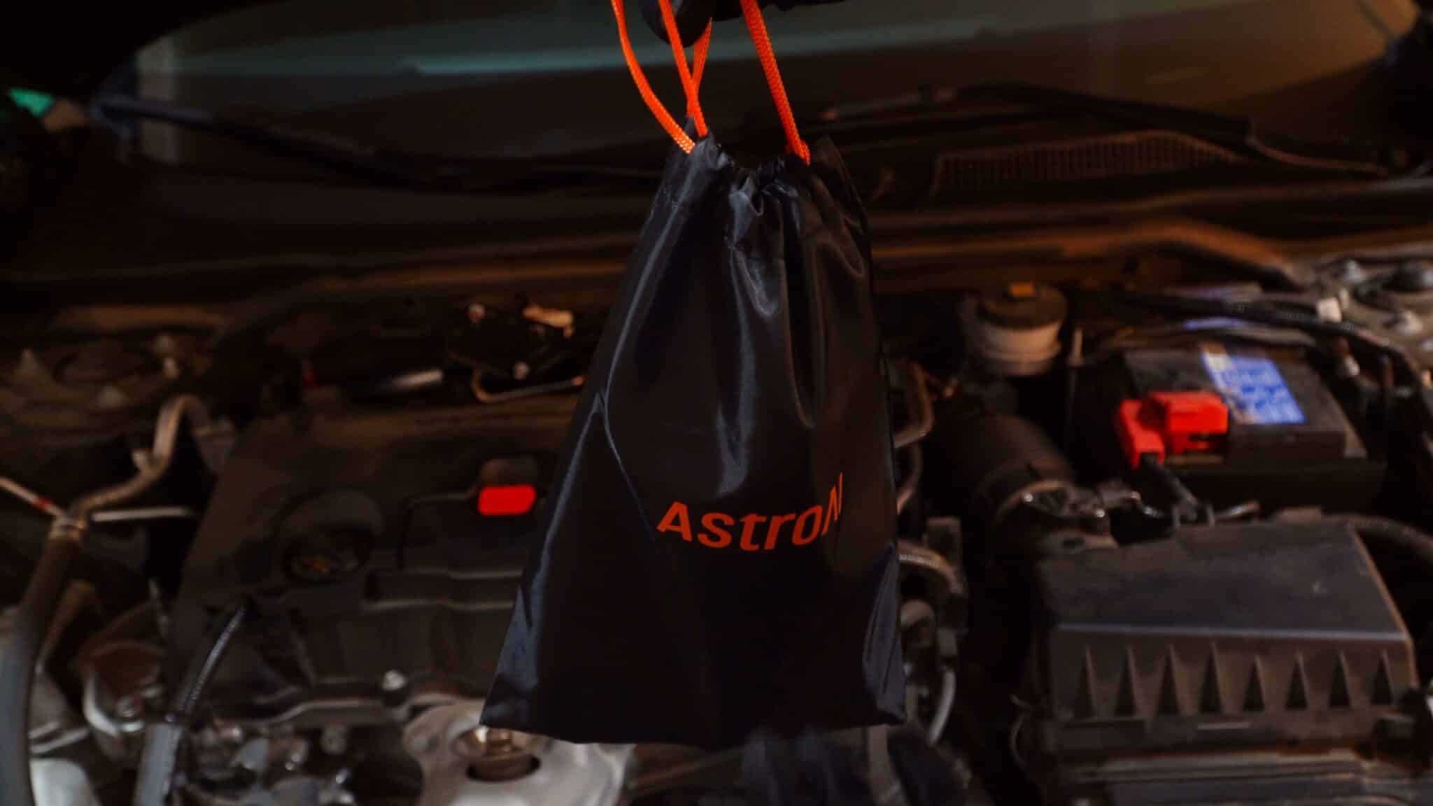 12V AstroAI S8 portable jump starter